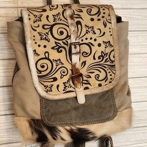 NWOT Womens boho cowgirl fur details backpack.